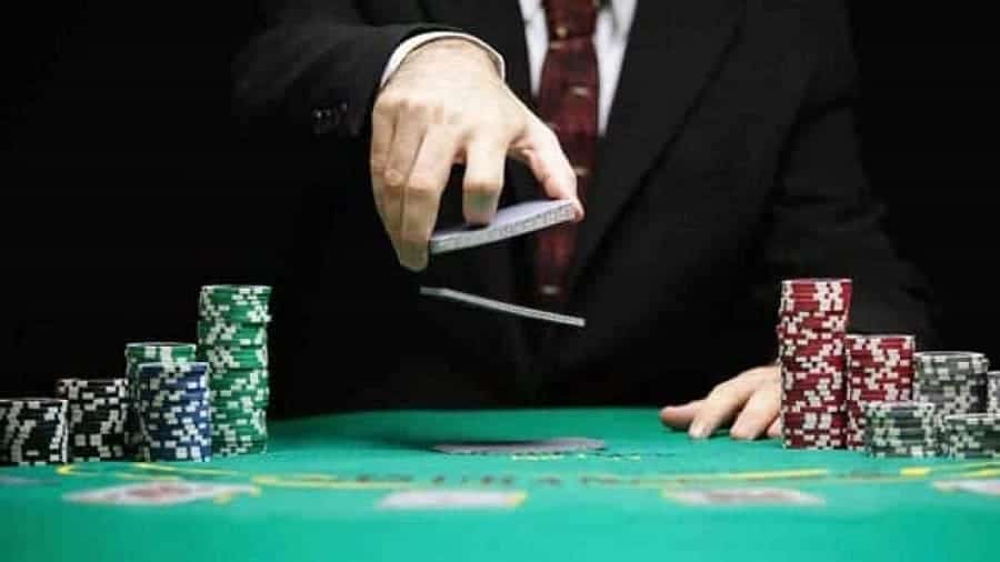 Những kinh nghiệm hay khi chơi Poker cho bạn trải nghiệm hoàn hảo - Hình 1