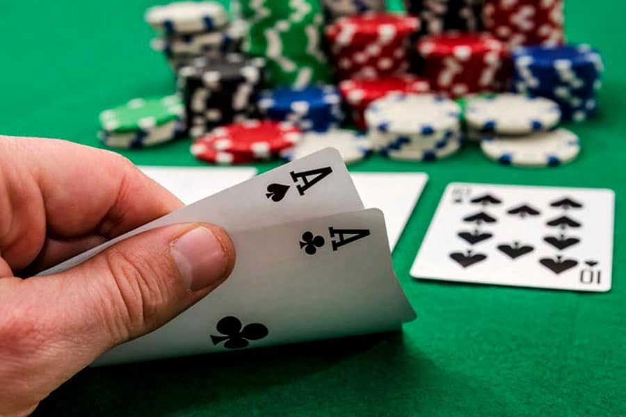 su khac biet cua nguoi choi poker online gioi