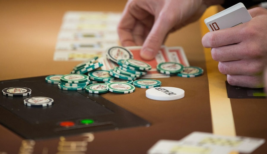 Học cách kiểm soát tâm lý - Vũ khí bí mật giúp người chơi Poker luôn chiến thắng